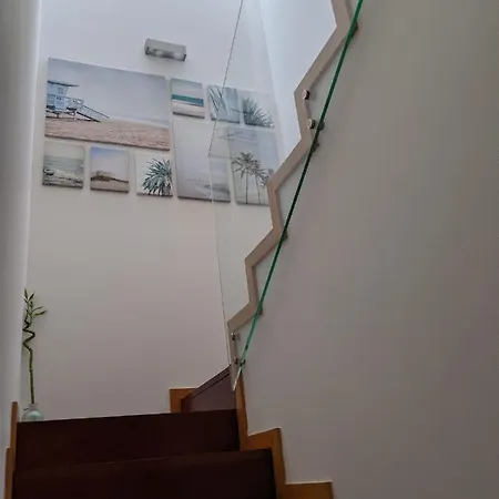 Duplex By The 아파트 오바